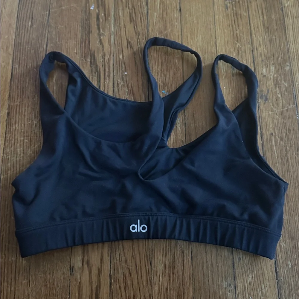 Alo Peak Bra - Picture 3 of 3